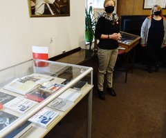  (photo)