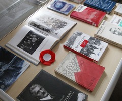  (photo)
