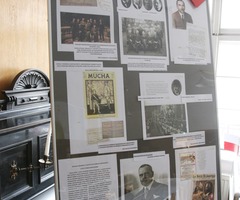  (photo)