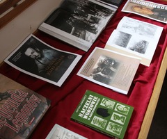  (photo)