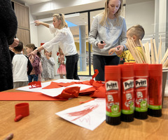  (photo)