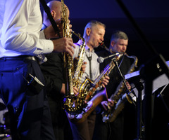  (photo)