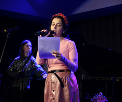  (photo)