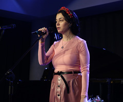  (photo)