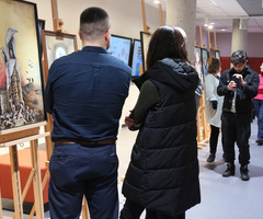  (photo)