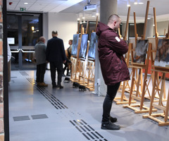  (photo)