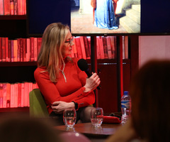  (photo)