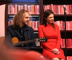  (photo)