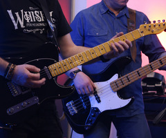  (photo)