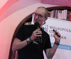  (photo)