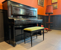 Pianino, Östlind & Almquist, zakupione spontaniczne przez Romana Maciejewskiego w Szwecji w 1977 roku (photo)