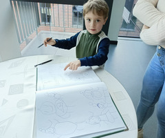  (photo)