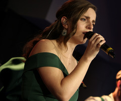  (photo)