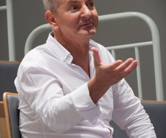  (photo)