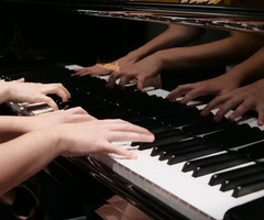  (photo)