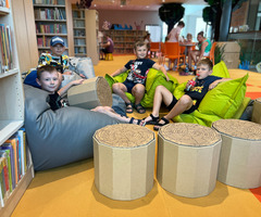  (photo)