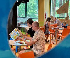  (photo)