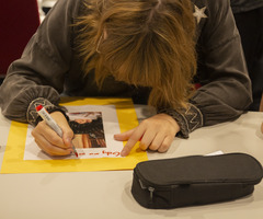  (photo)