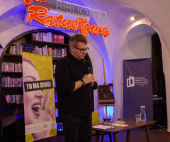  (photo)