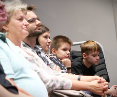  (photo)