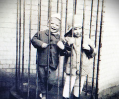  (photo)