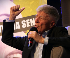  (photo)