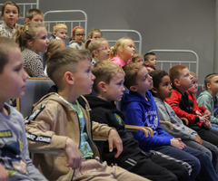  (photo)