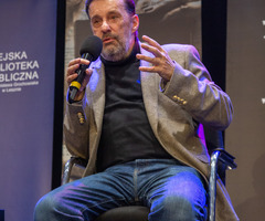  (photo)