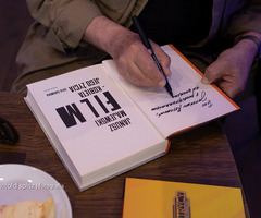 (photo)