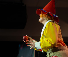 (photo)