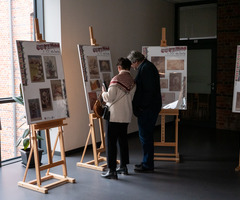  (photo)
