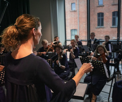  (photo)