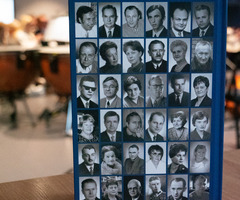  (photo)