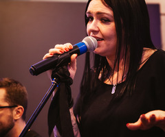  (photo)