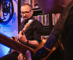  (photo)