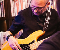  (photo)