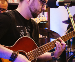  (photo)