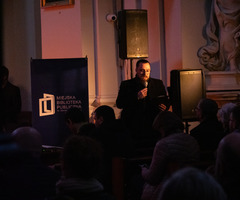  (photo)