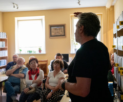  (photo)