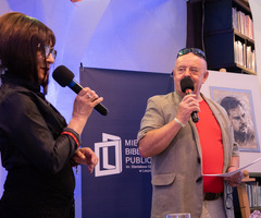  (photo)