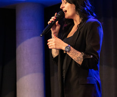  (photo)