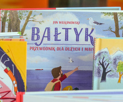  (photo)
