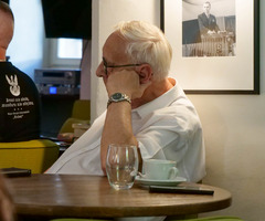  (photo)