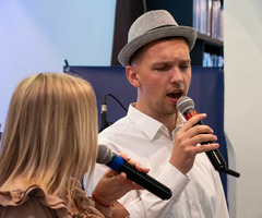  (photo)