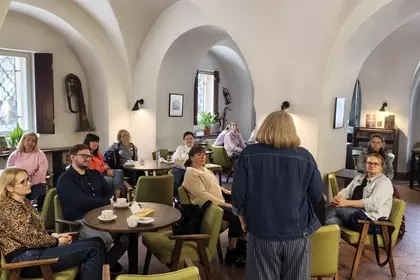 Spotkanie bibliotekarzy z powiatu lubańskiego w Bibliotece Ratuszowej.