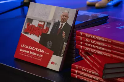 Publikacje poświęcone Lechowi Kaczyńskiemu przygotowane dla uczestników.