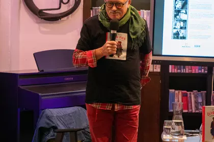 Krzysztof Deszczyński podczas opowieści o Bohdanie Smoleniu.